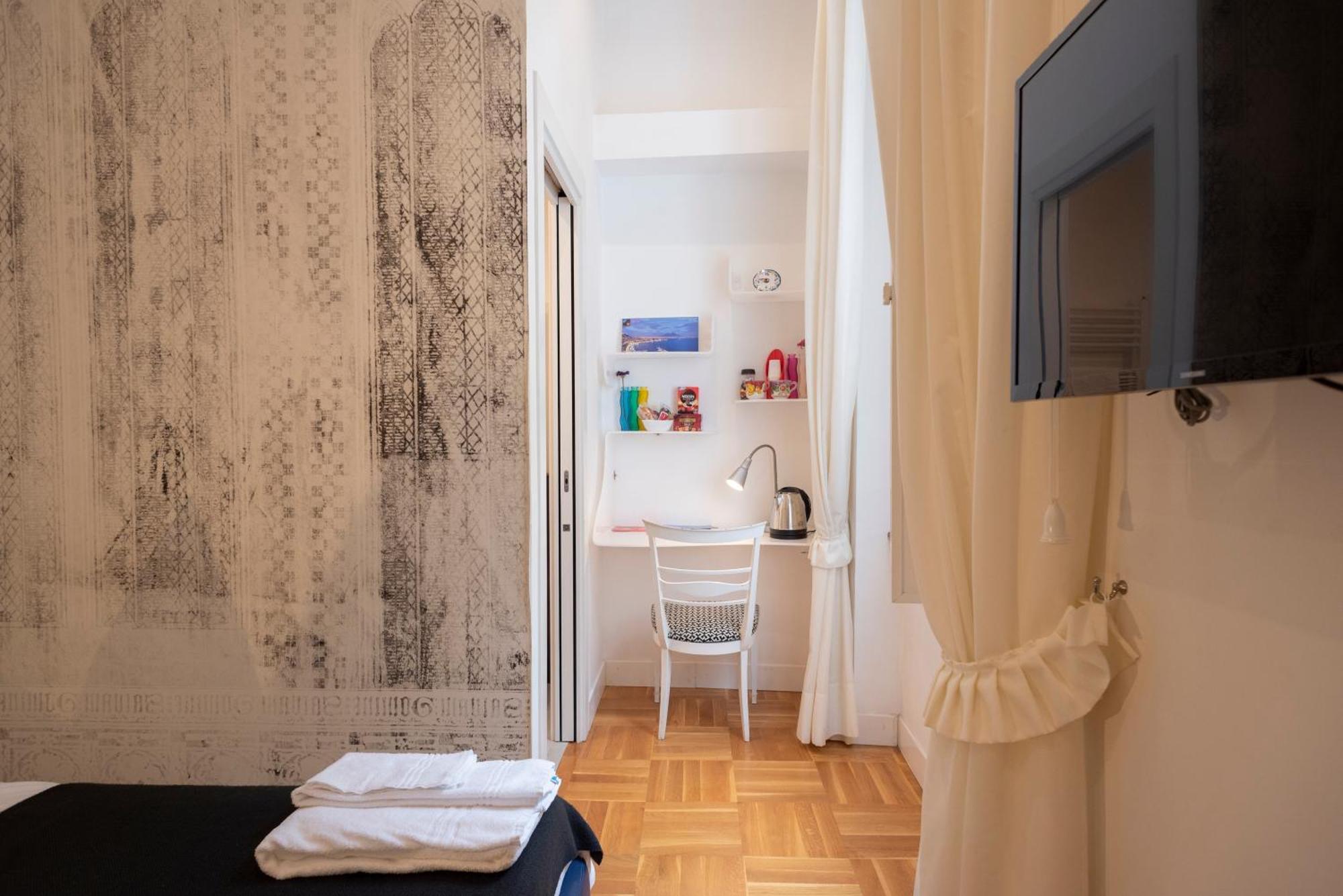 Pignatelli Rooms Неаполь Экстерьер фото